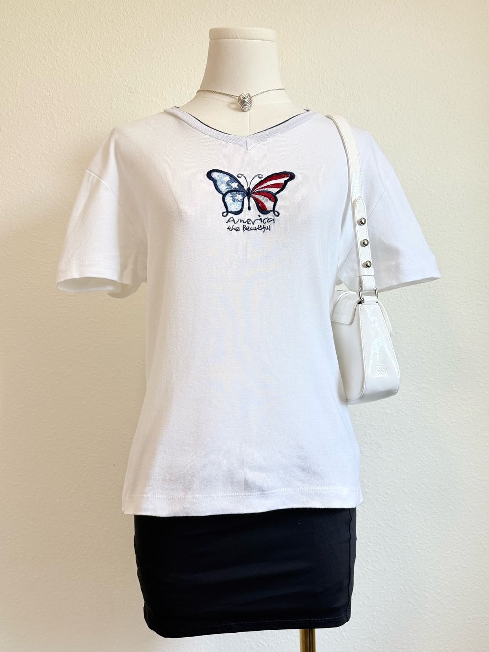 Vintage Spirit of America Embroidered Graphic V Neck Tee Shirt 90s Americana - Picture 4 of 10